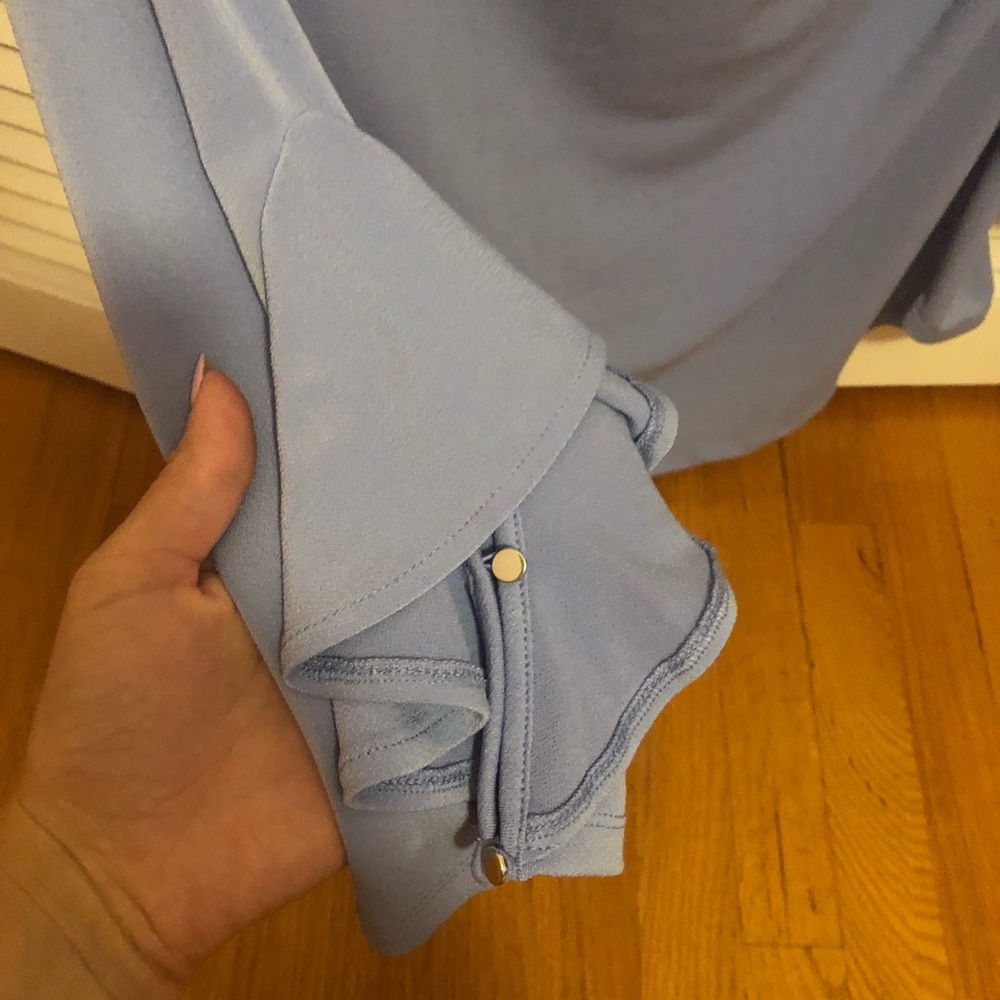 Periwinkle blouse - Picture 2 of 4